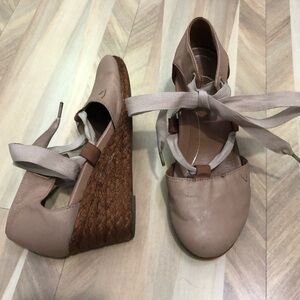 Vionic Kaitlyn Ribbon Tie Front Espadrille Wedges